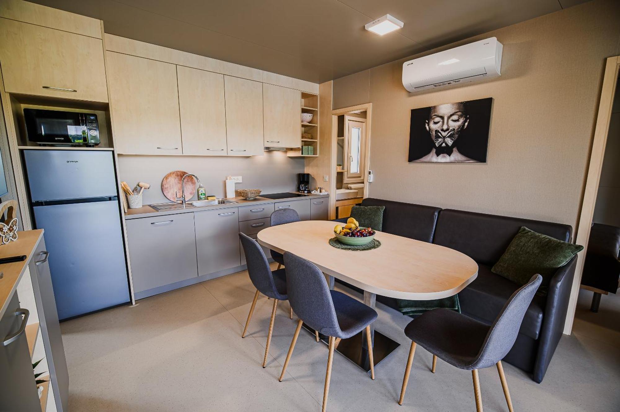 Deluxe Lake View Mobile Homes With Thermal Riviera Tickets Catez ob Savi Bagian luar foto