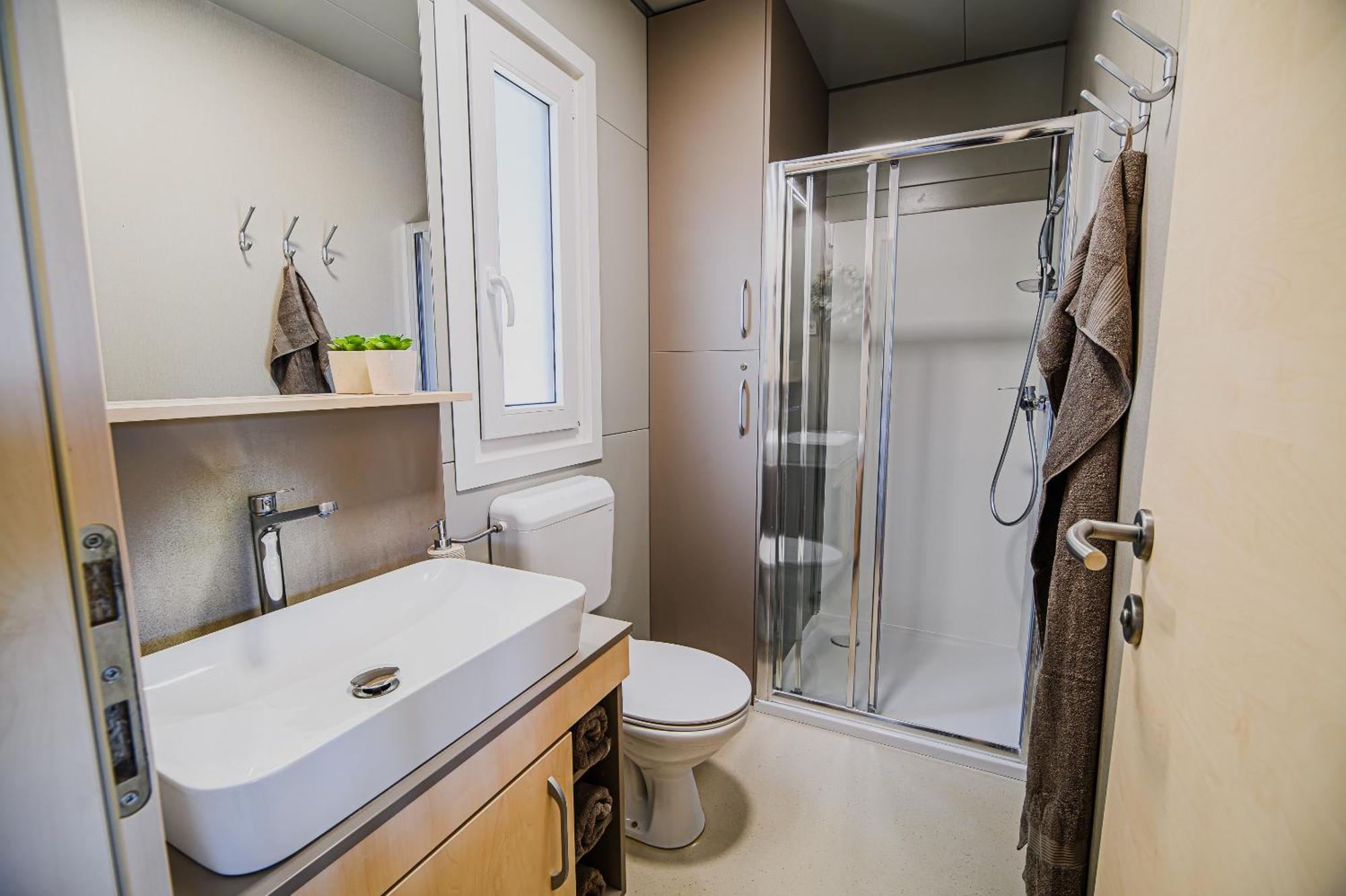 Deluxe Lake View Mobile Homes With Thermal Riviera Tickets Catez ob Savi Bagian luar foto