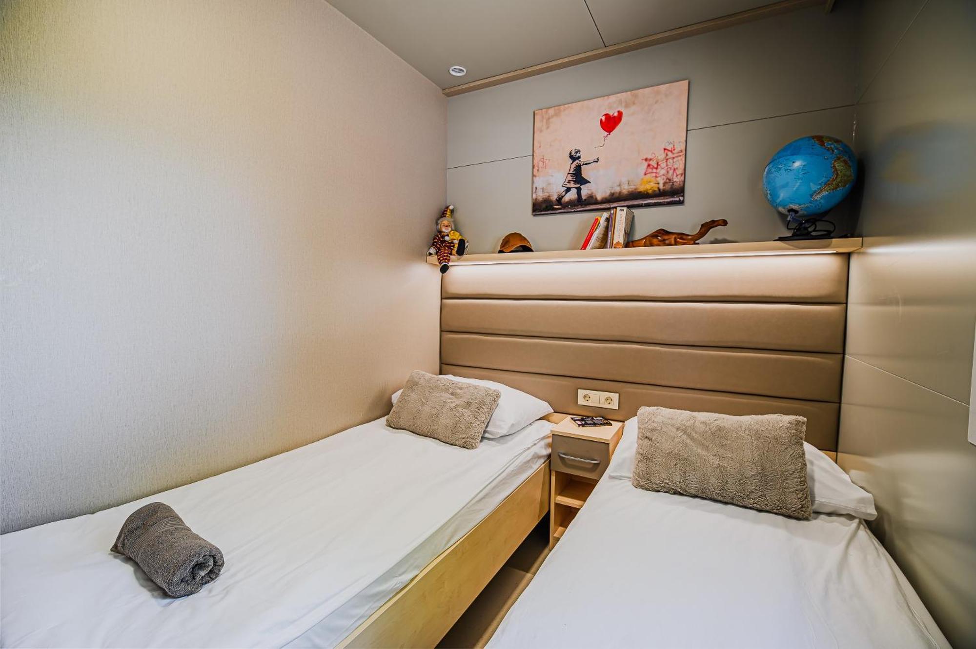 Deluxe Lake View Mobile Homes With Thermal Riviera Tickets Catez ob Savi Bagian luar foto